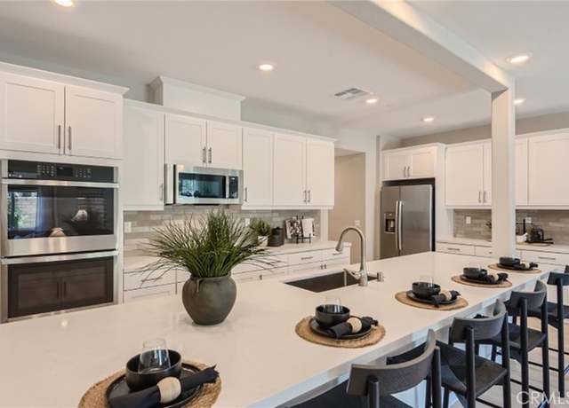 Property at 30294 Waterline Dr, Menifee, CA 92584, 7 beds, 4.5 baths