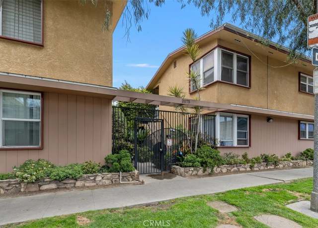 Property at 2075 East Appleton St #6, Long Beach, CA 90803, 1 bed, 1 bath