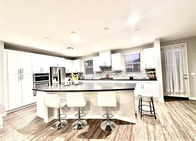 Property at 4235 Calle Del Vis, Oceanside, CA 92057, 4 beds, 3 baths
