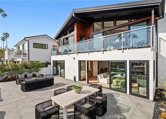 Property at 4017 Channel Pl, Newport Beach, CA 92663, 5 beds, 4 baths