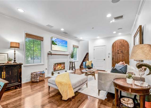 Property at 638 Sierra Madre Blvd Unit D, Sierra Madre, CA 91024, 3 beds, 3 baths