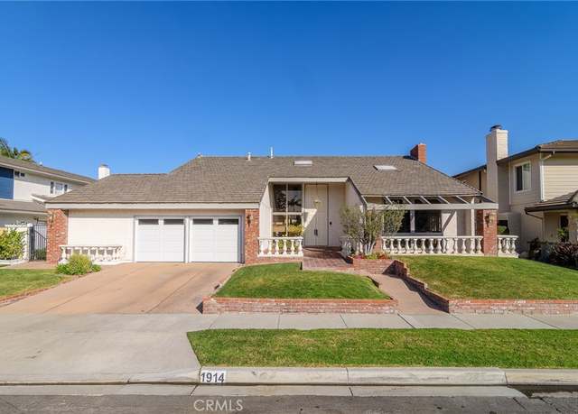 Property at 1914 Suva Cir, Costa Mesa, CA 92626, 4 beds, 2.5 baths