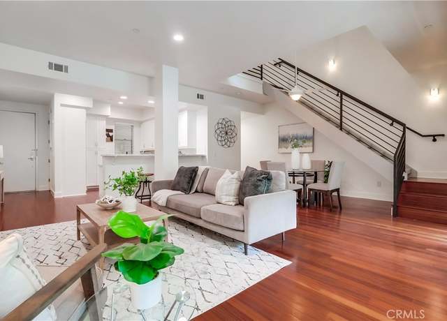 Property at 395 East 4th St #13, Long Beach, CA 90802, 2 beds, 1.5 baths