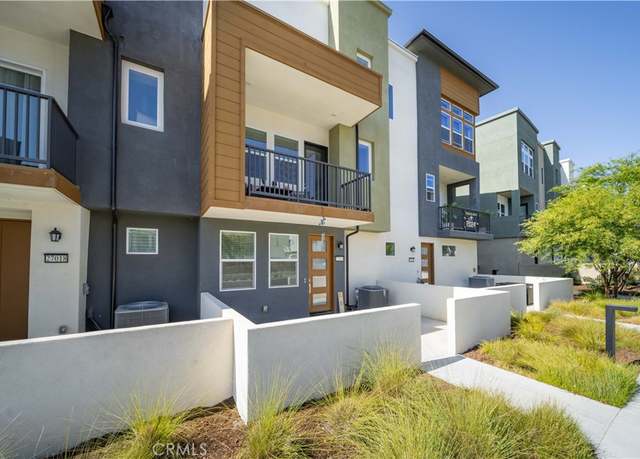 Property at 27014 Hummingbird Ln, Valencia, CA 91381, 2 beds, 2.5 baths
