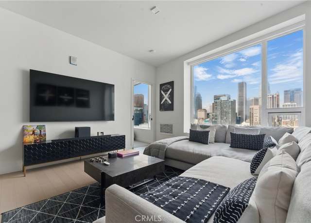Property at 1050 S Grand Ave #2004, Los Angeles, CA 90015, 2 beds, 2 baths
