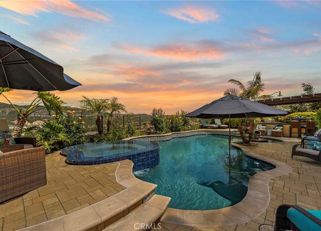 Property at 7051 Sitio Caliente, Carlsbad, CA 92009, 5 beds, 4.5 baths