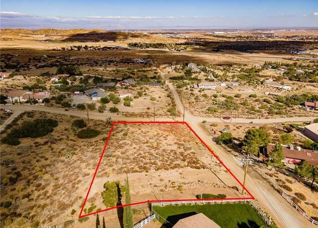 Property at 14 Camares Dr, Palmdale, CA 93551