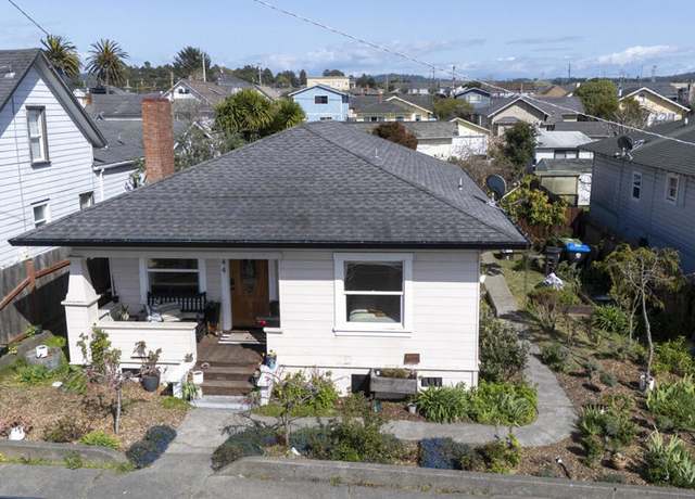 Property at 144 N Harrison St, Fort Bragg, CA 95437, 3 beds, 1 bath