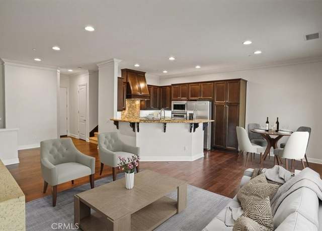 Property at 11542 Verona Dr, Chatsworth, CA 91311, 3 beds, 2.5 baths
