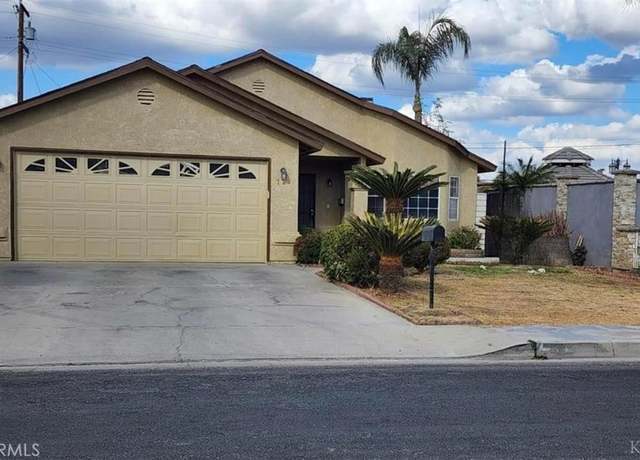 Property at 725 18th Pl, Delano, CA 93215, 3 beds, 2 baths