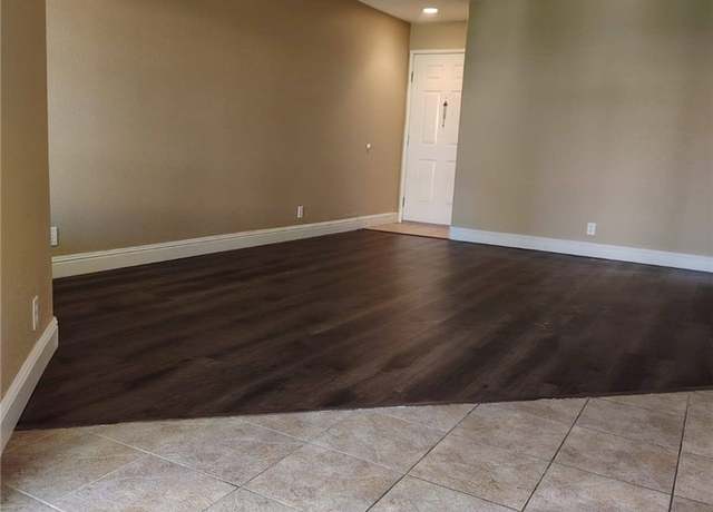 Property at 19229 Palo Verde Dr, Apple Valley, CA 92308, 2 beds, 2 baths