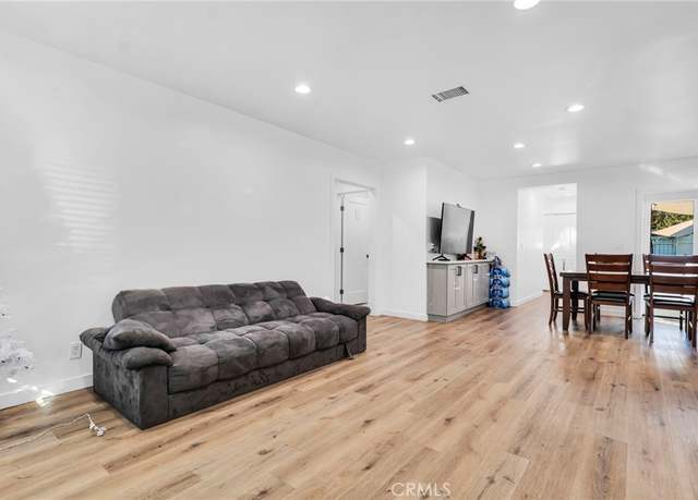 Property at 6118 Ethel Ave, Valley Glen, CA 91401, 10 beds, 9 baths