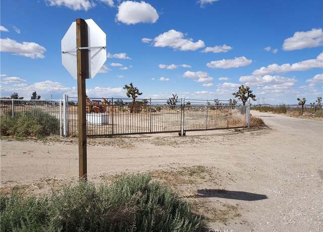 Property at 220 Ca-18, Phelan, CA 92371, 3 beds, 2 baths