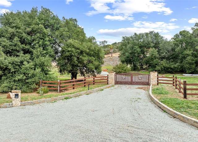Property at 39948 Avenida La Cresta, Murrieta, CA 92562
