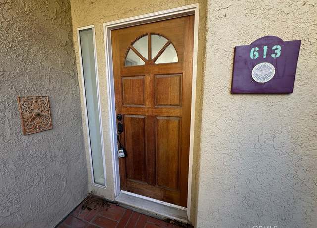 Property at 613 Parkview Dr, Lake Elsinore, CA 92530, 2 beds, 1.5 baths