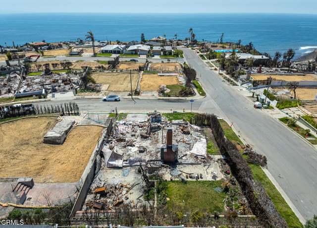 Property at 18449 Kingsport Dr, Malibu, CA 90265