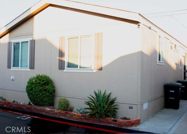 Property at 327 W Wilson St #23, Costa Mesa, CA 92627, 2 beds, 1.5 baths