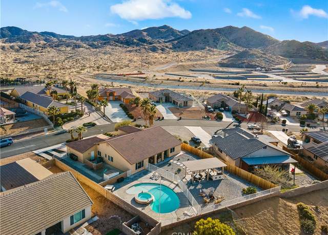 Property at 57268 Selecta Ave, Yucca Valley, CA 92284, 4 beds, 3 baths
