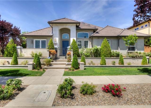 Property at 2096 E Olympic Ave, Fresno, CA 93730, 4 beds, 3.5 baths