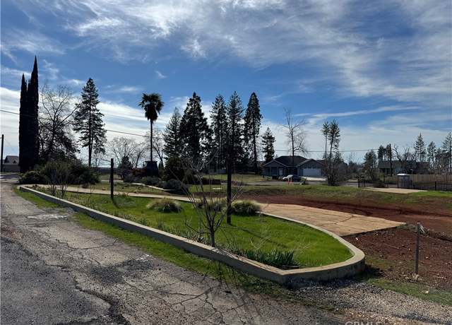Property at 814 Camellia Dr, Paradise, CA 95969