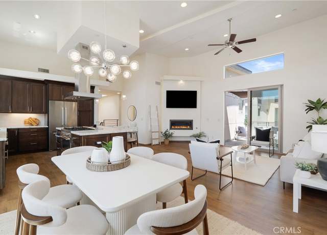 Property at 2205 Rockefeller Ln Unit B, Redondo Beach, CA 90278, 4 beds, 3 baths