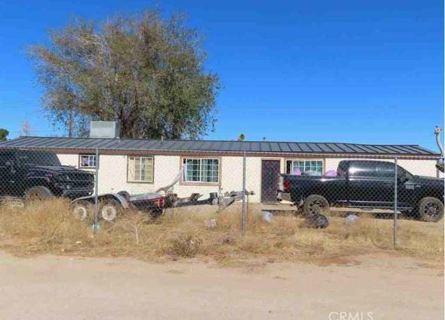 Property at 1635 W Avenue N12, Palmdale, CA 93551, 3 beds, 1 bath