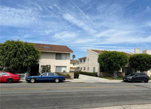Property at 16771 Green Ln, Huntington Beach, CA 92649, 8 beds, 8.5 baths