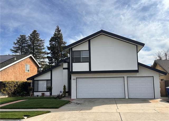 Property at 8038 N Mariposa Ave, Fresno, CA 93720, 4 beds, 2.5 baths