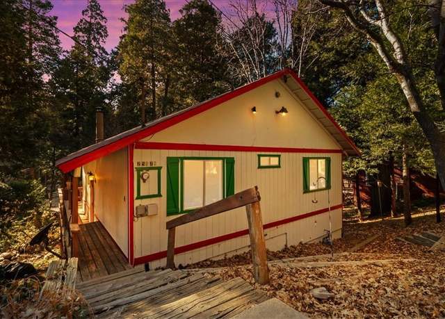 Property at 25172 Moon Dr, Crestline, CA 92325, 2 beds, 1 bath
