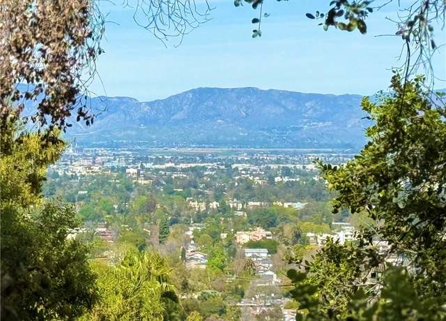 Property at 11472 Laurelcrest Dr, Studio City, CA 91604