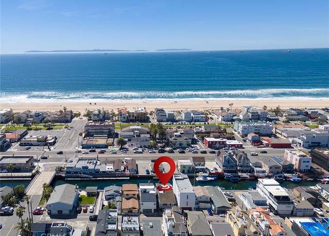 Property at 16791 Bayview Dr, Huntington Beach, CA 92649, 3 beds, 3 baths