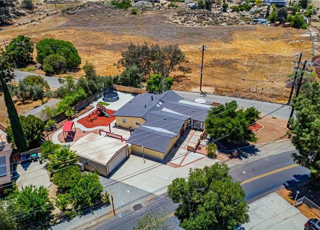 Property at 41257 Crest Dr, Hemet, CA 92544, 3 beds, 2 baths