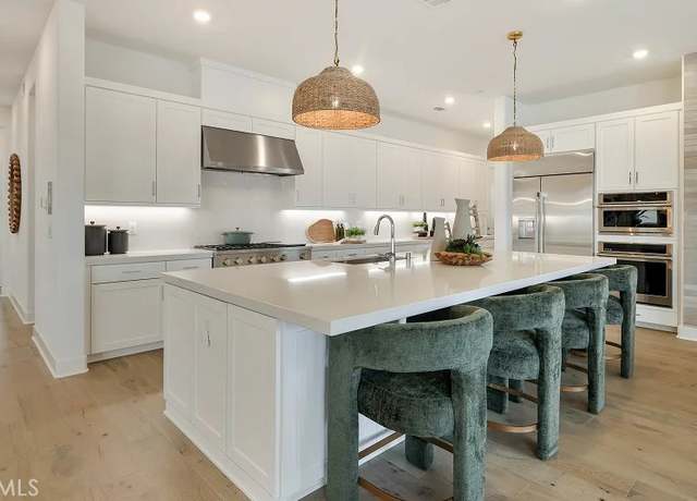 Property at 24343 Calle La Roca, Valencia, CA 91354, 4 beds, 4.5 baths