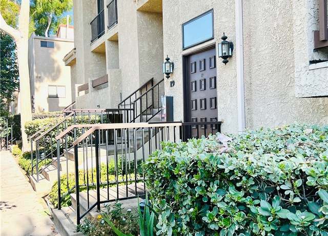 Property at 18958 Sherman Way #19, Reseda, CA 91335, 2 beds, 2.5 baths