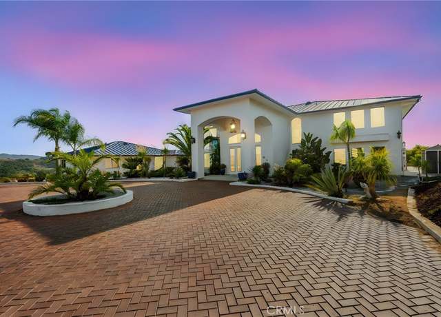 Property at 31460 Aquaduct Rd, Bonsall, CA 92003, 6 beds, 5.5 baths