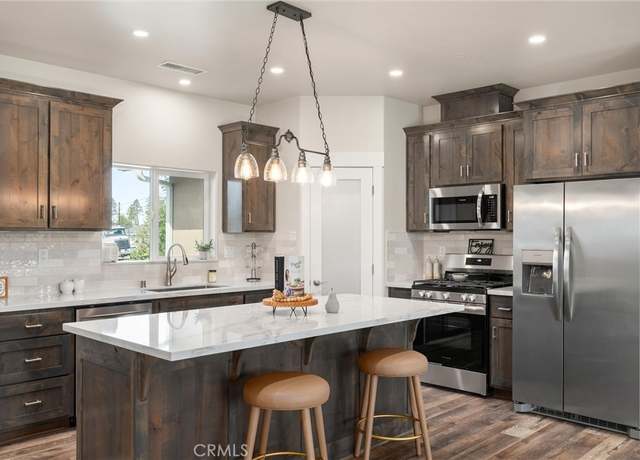 Property at 1924 Crandall Way, Paradise, CA 95969, 2 beds, 2 baths
