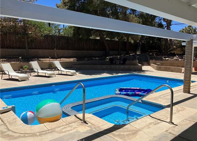 Property at 56707 Desert Gold Dr, Yucca Valley, CA 92284, 3 beds, 2.5 baths