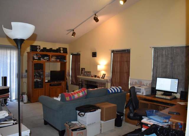 Property at 2469 Turnbridge, Escondido, CA 92027, 2 beds, 2 baths