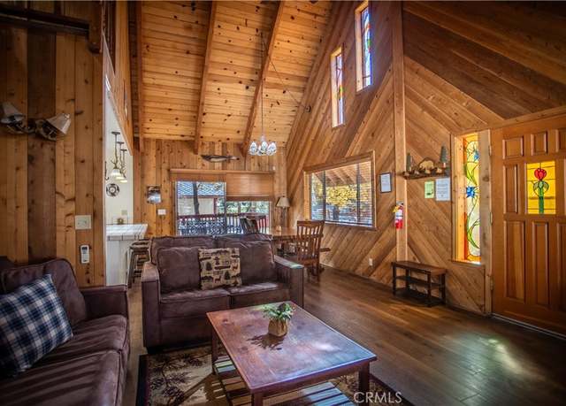 Property at 1126 Aleutian Dr, Lake Arrowhead, CA 92352, 3 beds, 2 baths