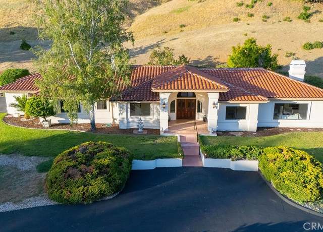 Property at 9955 Corriente Rd, Atascadero, CA 93422, 3 beds, 2.5 baths