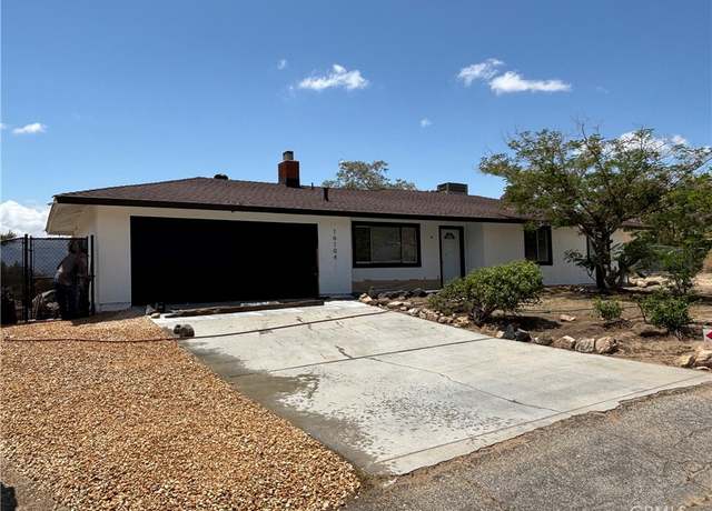 Property at 16104 Stagecoach Ave, Palmdale, CA 93591, 3 beds, 2 baths