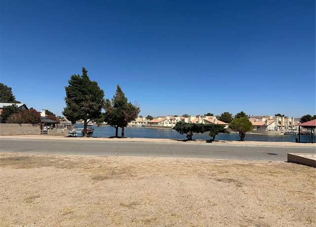 Property at 27250 Outrigger Ln, Helendale, CA 92342
