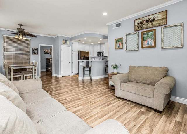Property at 19431 Rue De Valore Unit 31F, Lake Forest, CA 92610, 2 beds, 2 baths