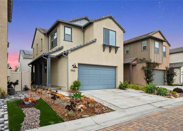 Property at 1962 Julie Dawn Pl, Escondido, CA 92026, 3 beds, 2.5 baths