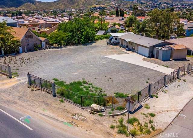 Property at 23991 Vista Way, Menifee, CA 92587, 3 beds, 1 bath