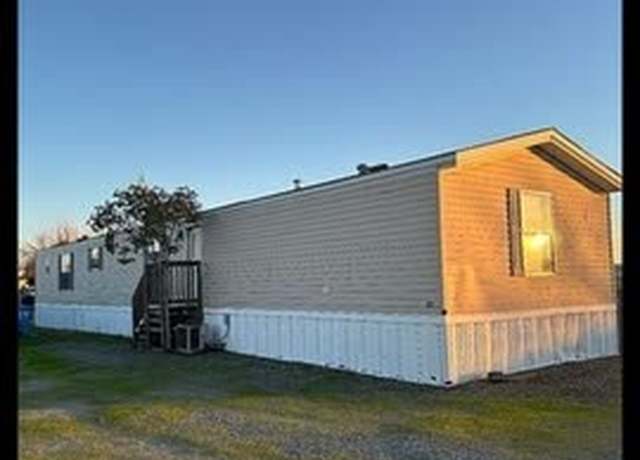 Property at 27 arizona Way, Olivehurst, CA 95961, 3 beds, 2 baths