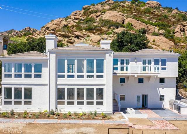 Property at 1112 Mesa Dr, Simi Valley, CA 93063, 4 beds, 4.5 baths