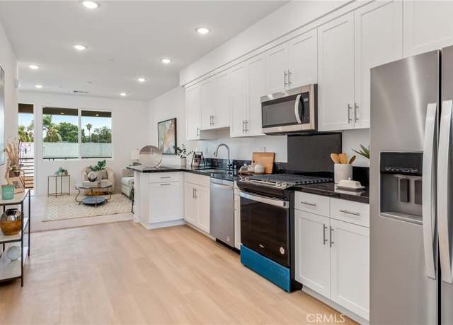 Property at 1176 Santo Antonio Dr, Colton, CA 92324, 2 beds, 2.5 baths