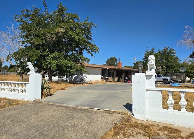 Property at 15433 Idaho Ln, Apple Valley, CA 92307, 4 beds, 3 baths
