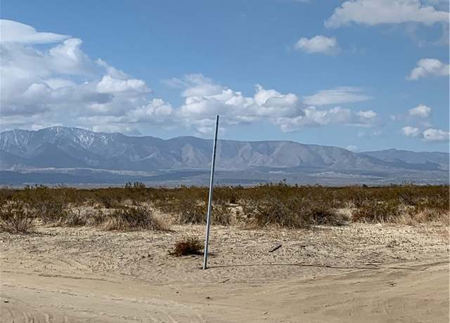 Property at 200 Avenue R, Palmdale, CA 93591